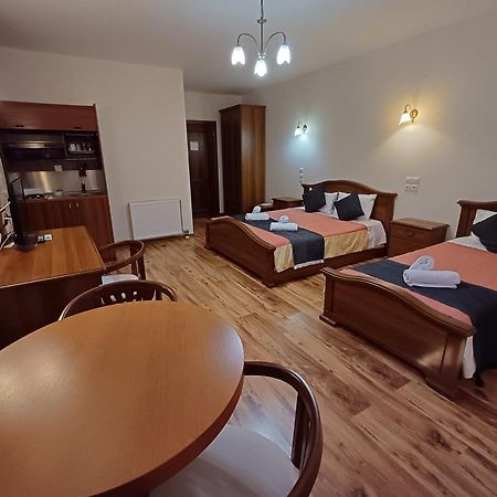 Agnantio Hotel อิโออันนินา ภายนอก รูปภาพ