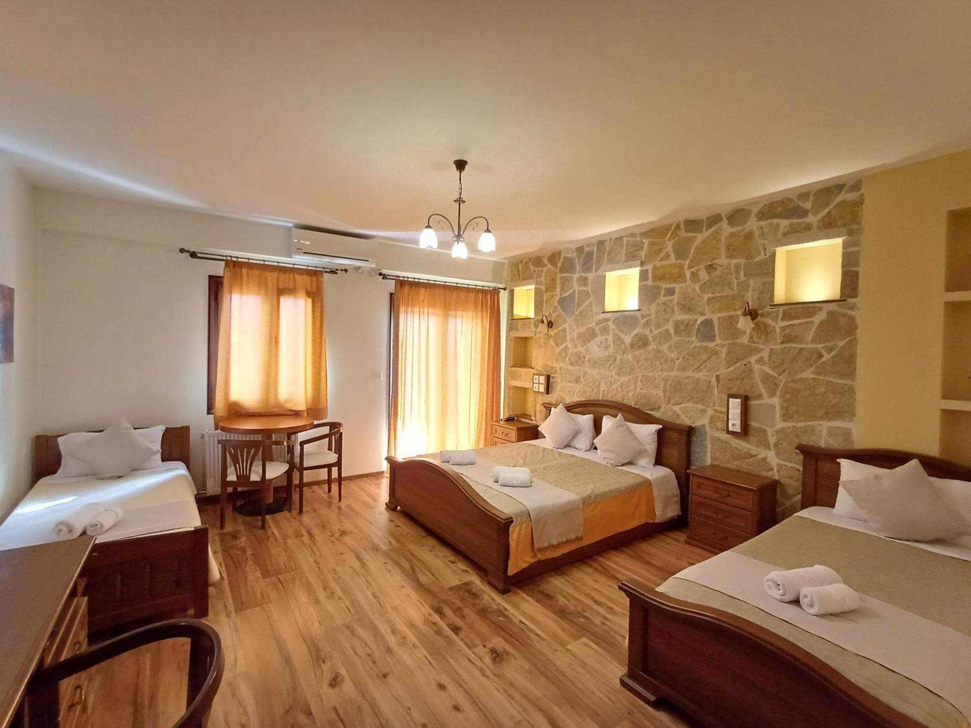 Agnantio Hotel อิโออันนินา ภายนอก รูปภาพ