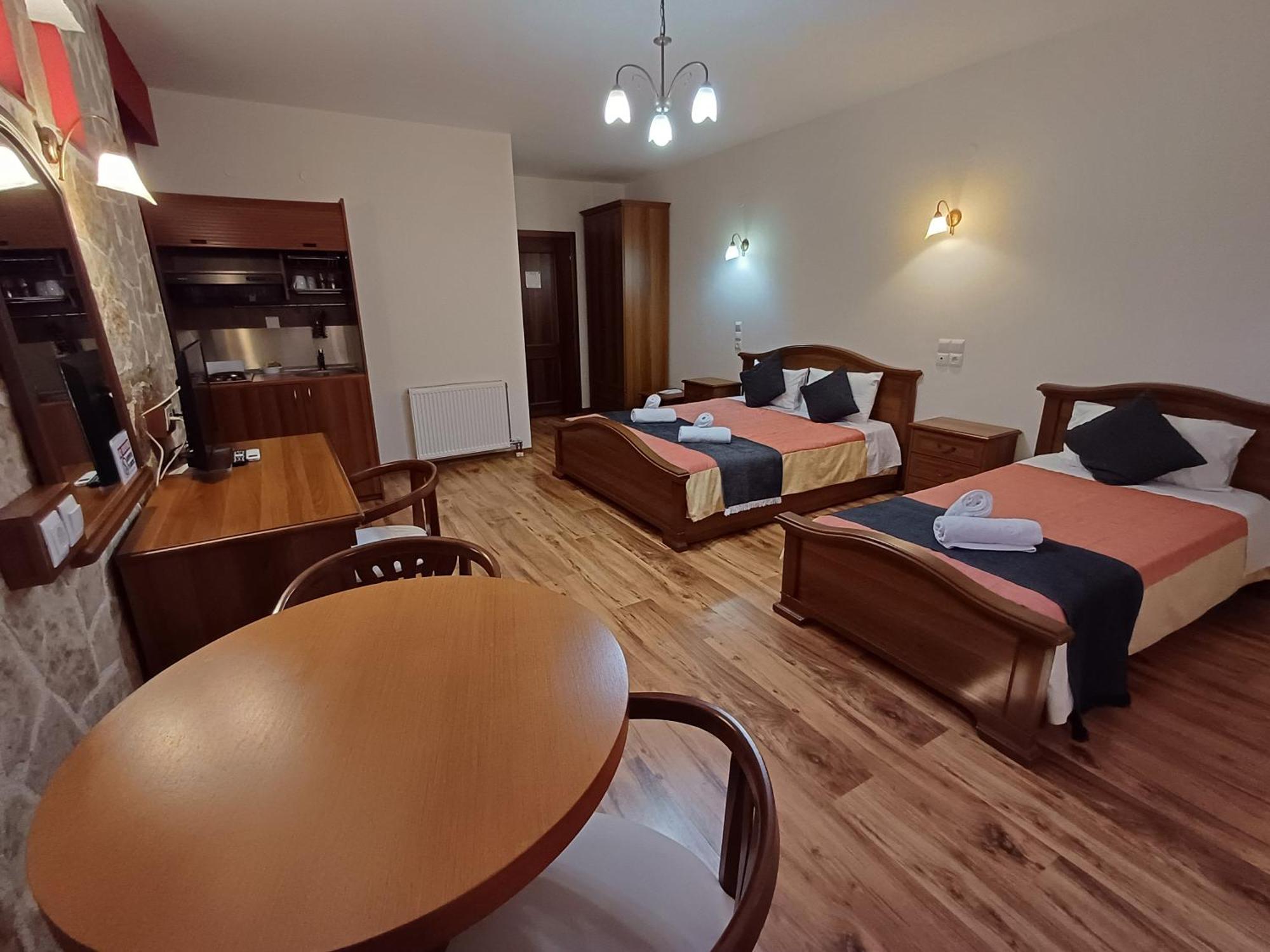 Agnantio Hotel อิโออันนินา ภายนอก รูปภาพ