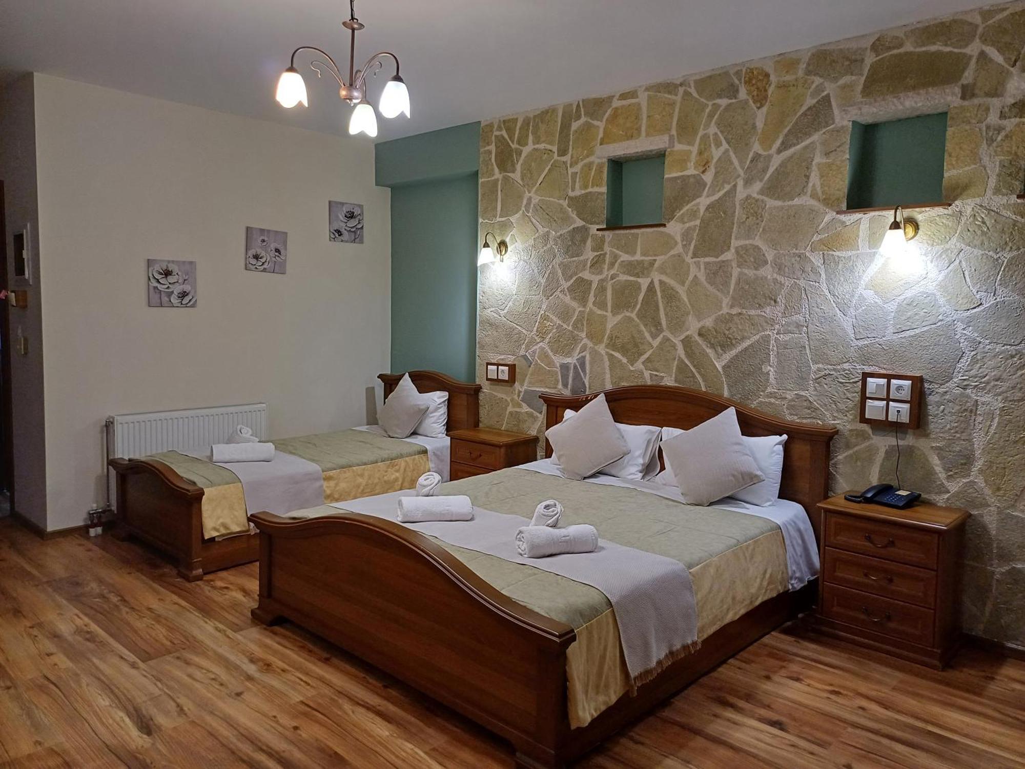 Agnantio Hotel อิโออันนินา ภายนอก รูปภาพ