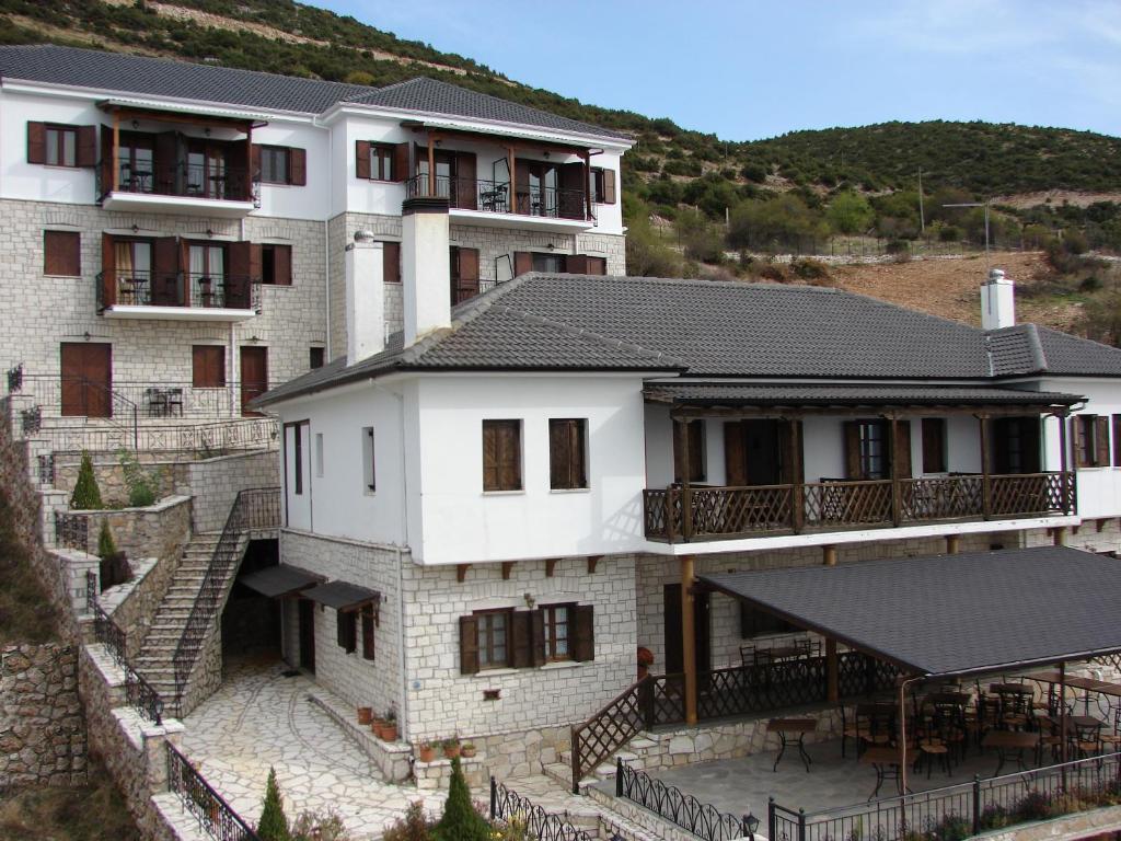 Agnantio Hotel อิโออันนินา ภายนอก รูปภาพ